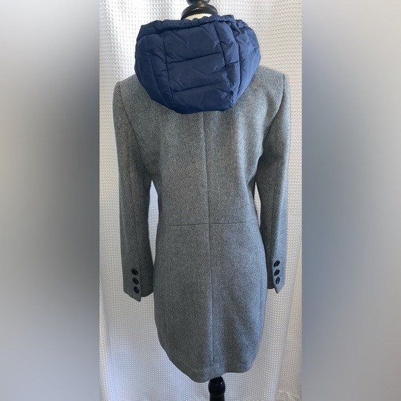 Women’s AKA wool blend gray midi coat with front zip-in bib size medium - Picture 12 of 13